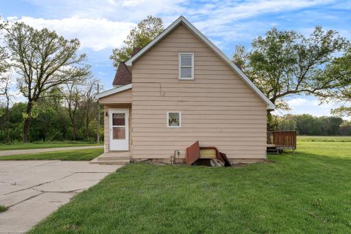 27884 560th Avenue, Austin, MN 55912