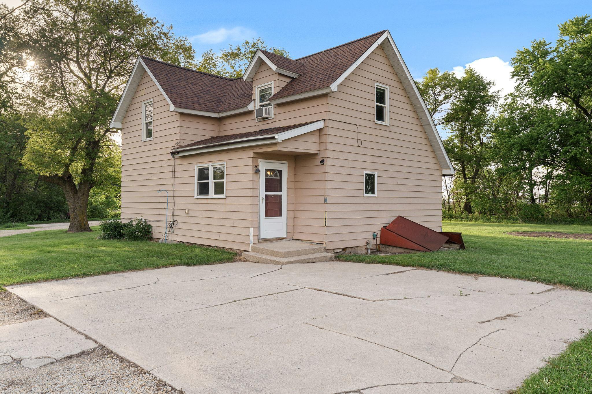 11-web-or-mls-27884-560th-ave.jpg