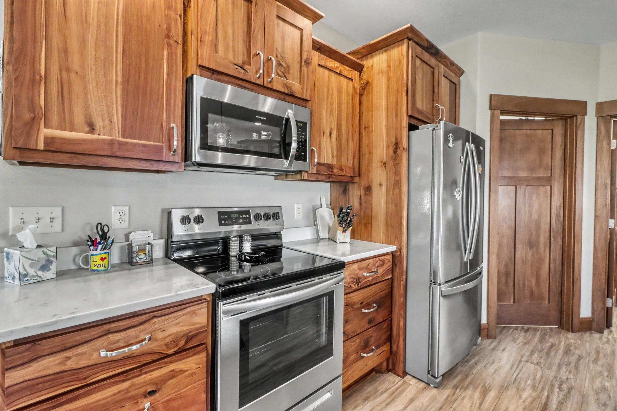 Kitchen1_5-3264.jpeg