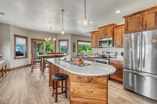 906 Lake Forest Circle, Detroit Lakes, MN 56501