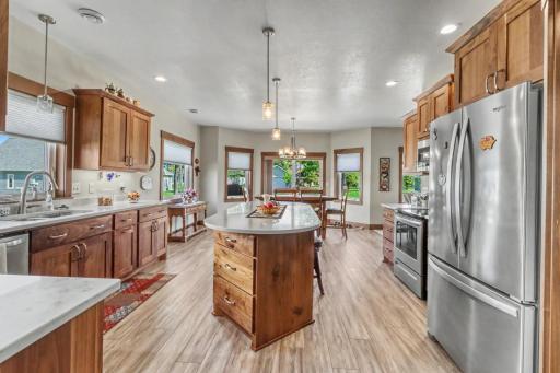 906 Lake Forest Circle, Detroit Lakes, MN 56501