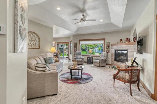 906 Lake Forest Circle, Detroit Lakes, MN 56501