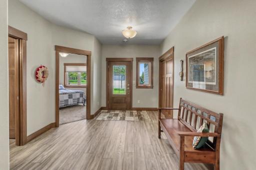 906 Lake Forest Circle, Detroit Lakes, MN 56501