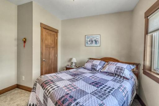 906 Lake Forest Circle, Detroit Lakes, MN 56501