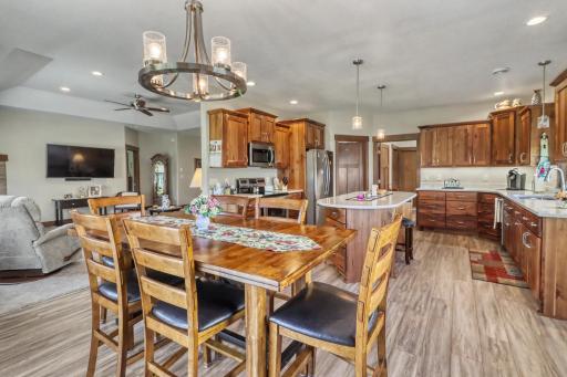 906 Lake Forest Circle, Detroit Lakes, MN 56501