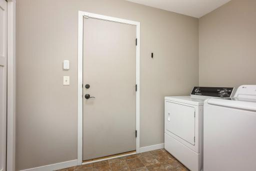 1003 Farrell Street S, Saint Paul, MN 55119