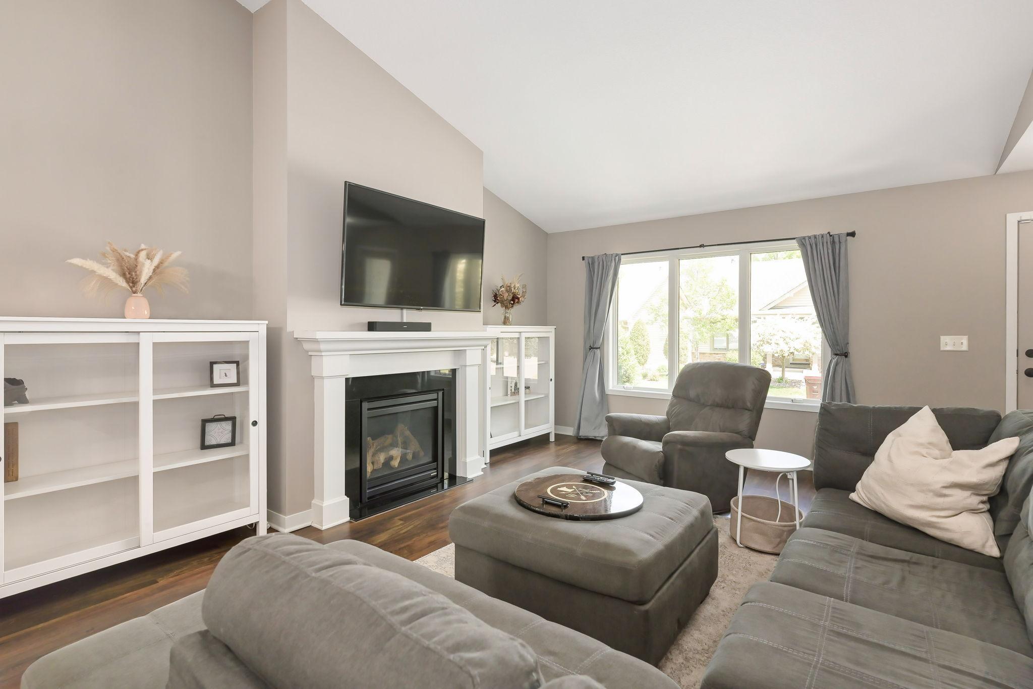 1003 Farrell Living Room 18