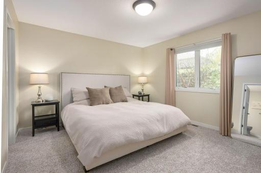 1003 Farrell Street S, Saint Paul, MN 55119