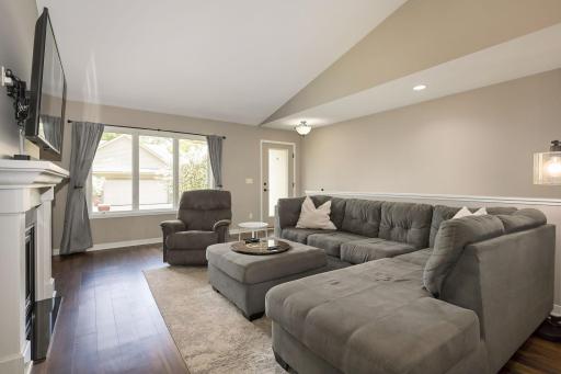 1003 Farrell Street S, Saint Paul, MN 55119