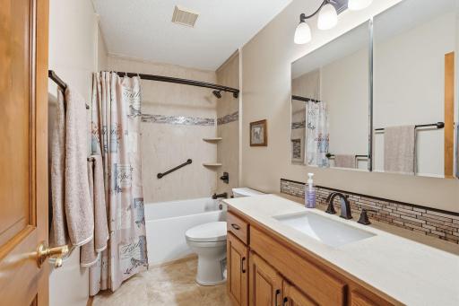 1165 Berwick Lane, Mahtomedi, MN 55115