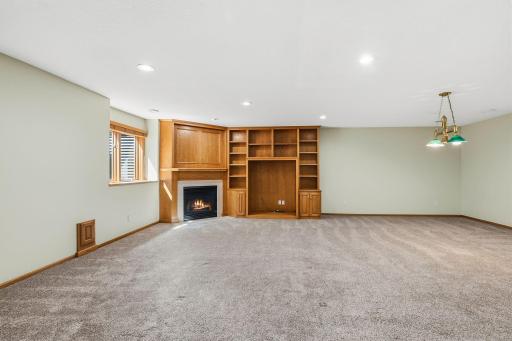 1165 Berwick Lane, Mahtomedi, MN 55115
