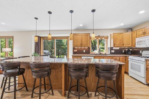 1165 Berwick Lane, Mahtomedi, MN 55115