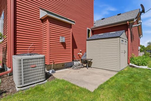 1165 Berwick Lane, Mahtomedi, MN 55115