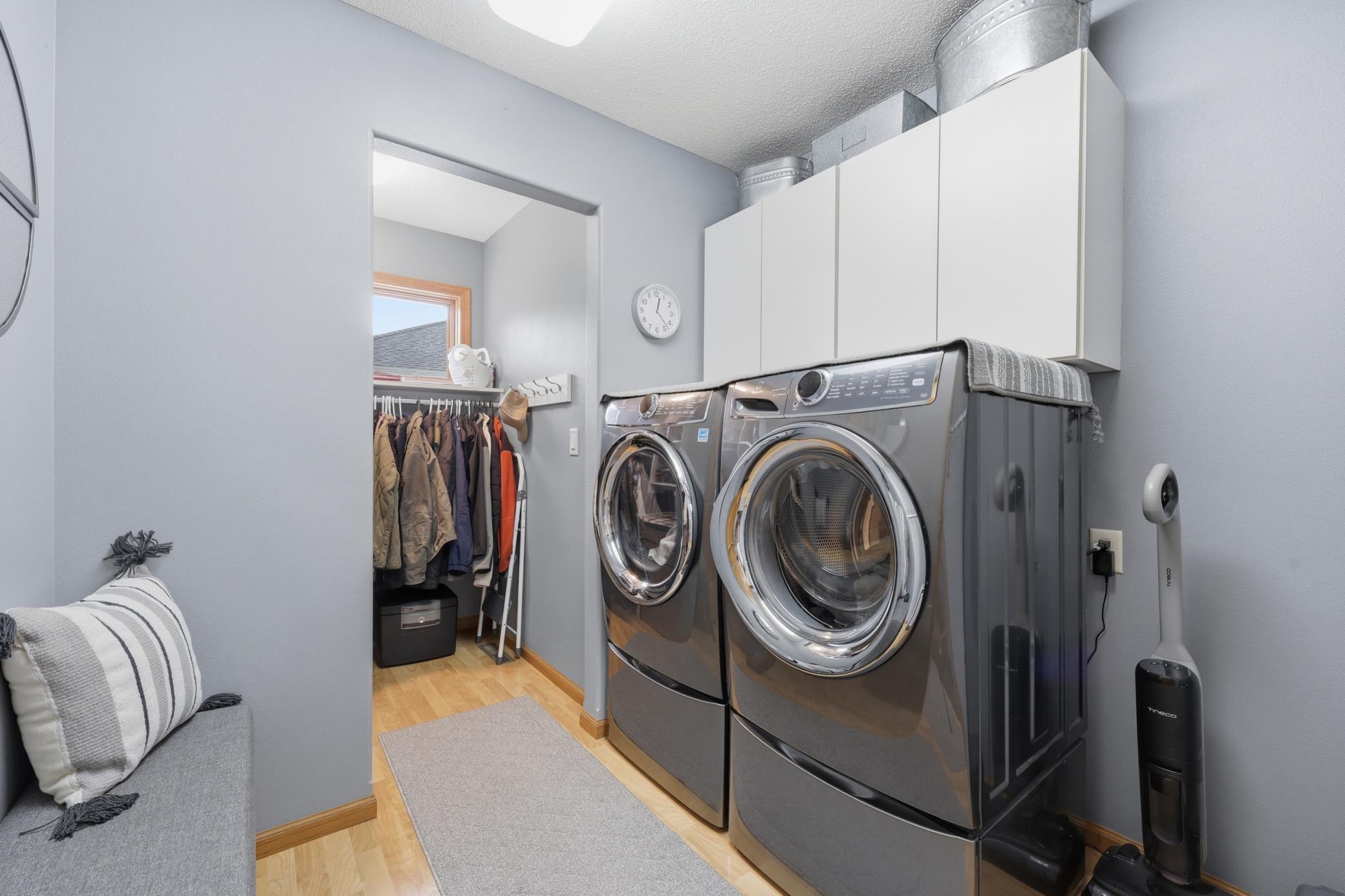 Garage Entry/mudroom/laundry
