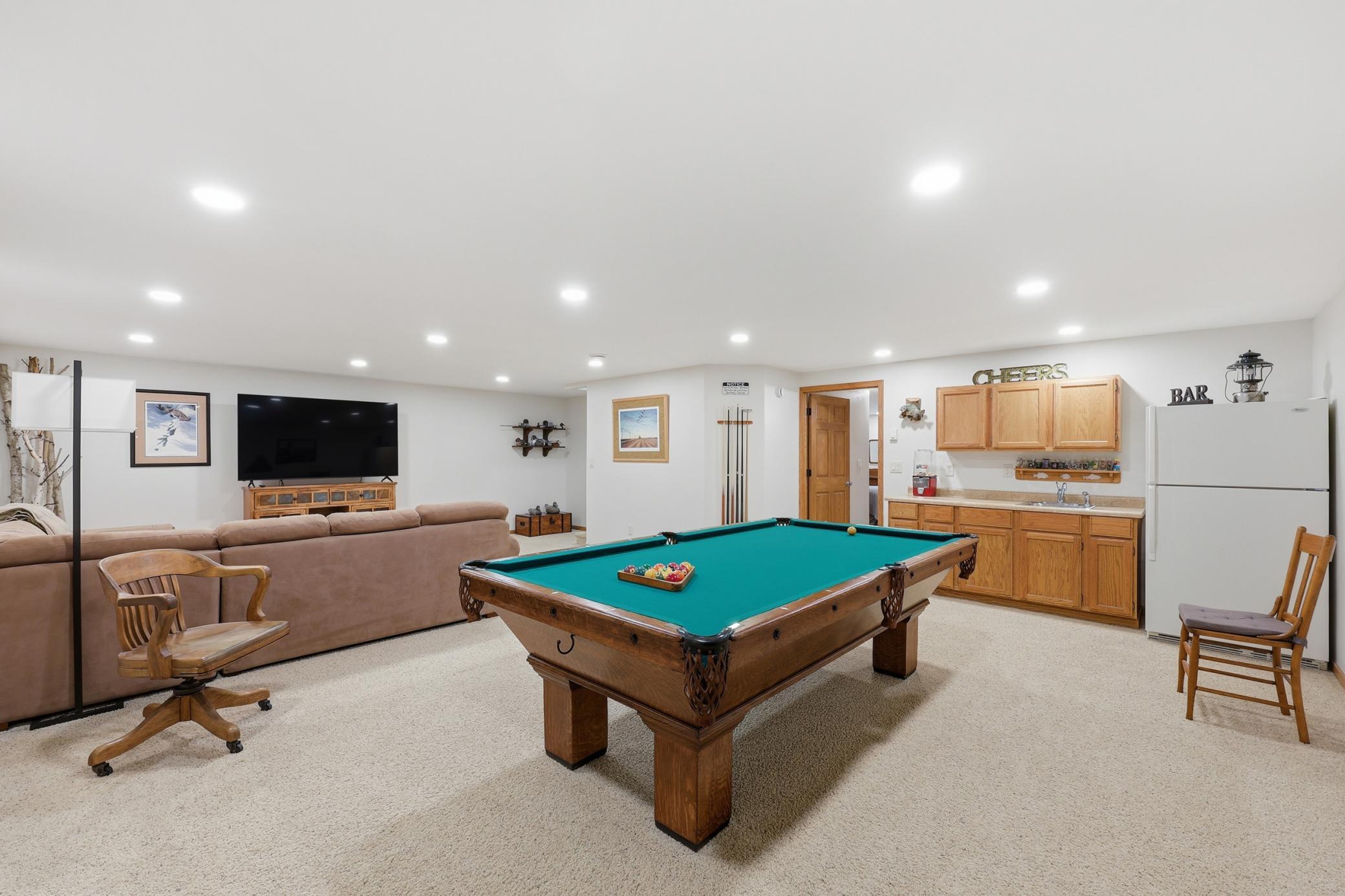 Family room, kitchenette