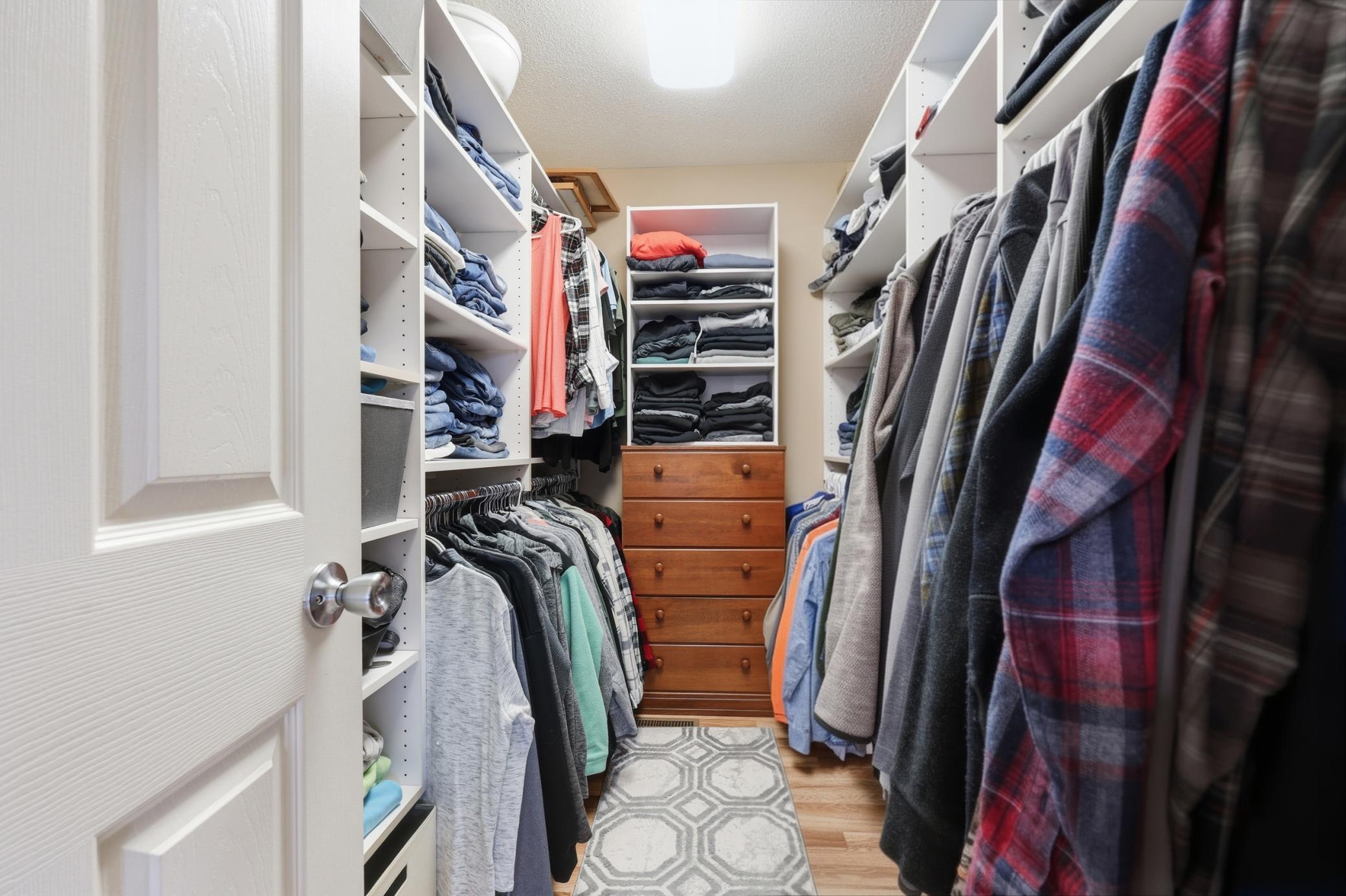 Walk in closet