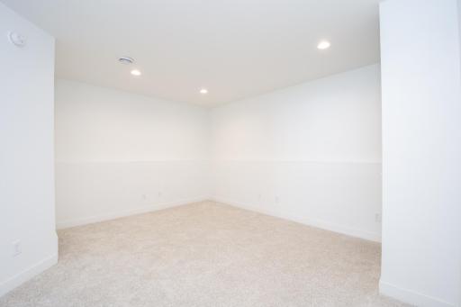 6758 68th Street S, Horace, ND 58047