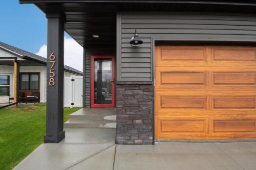 6758 68th Street S, Horace, ND 58047