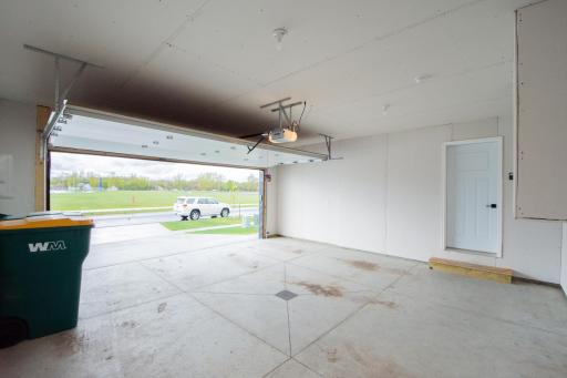 6758 68th Street S, Horace, ND 58047