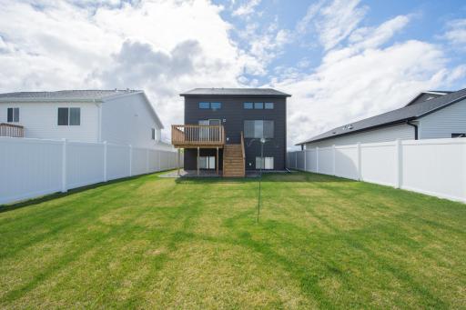 6758 68th Street S, Horace, ND 58047
