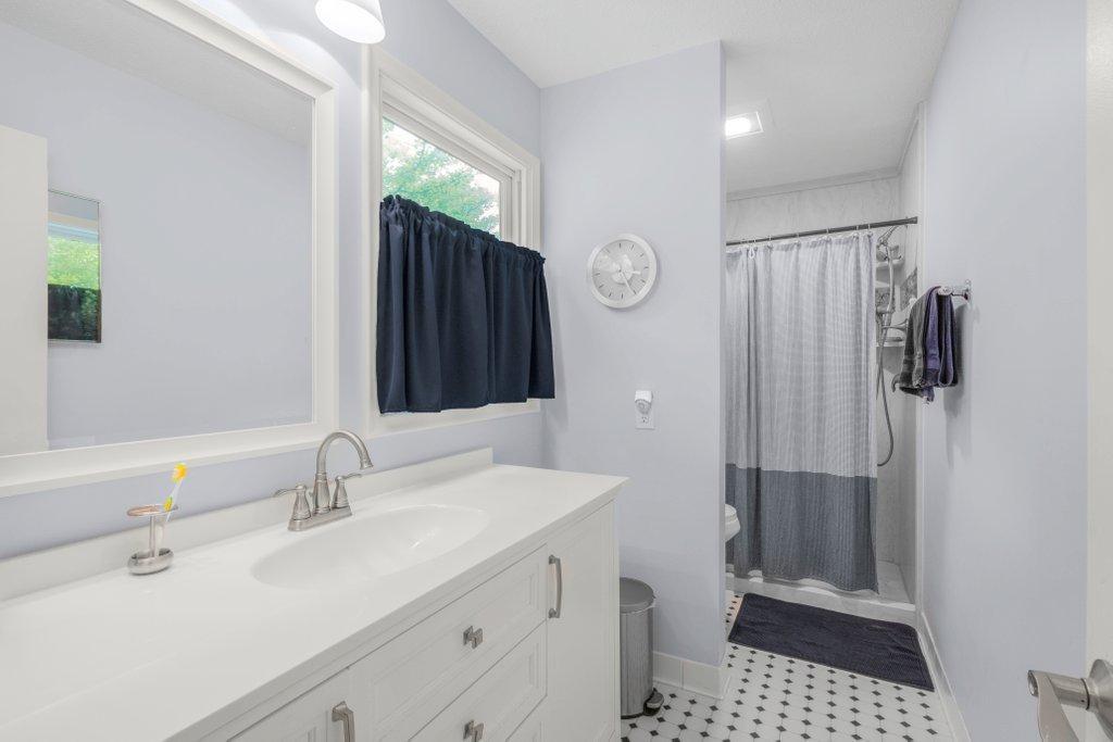 full bathroom