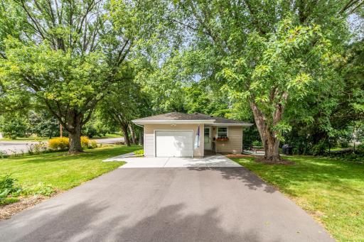 9900 Cedar Lake Road, Hopkins, MN 55305