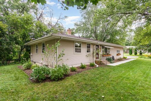 9900 Cedar Lake Road, Hopkins, MN 55305