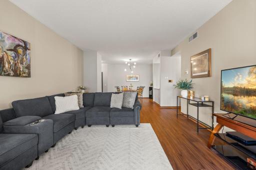 2275 Youngman Avenue, 106W, Saint Paul, MN 55116