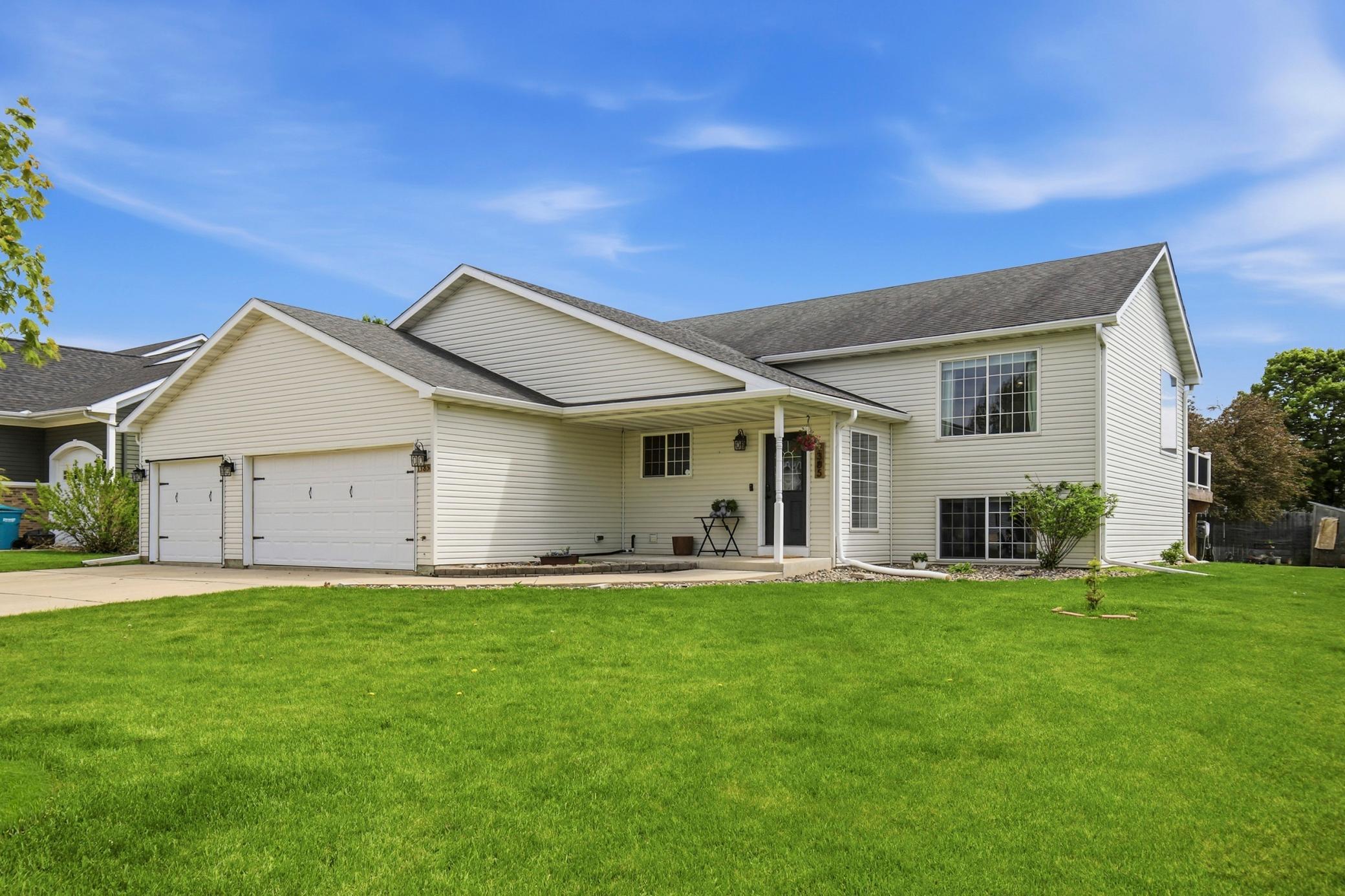 1385 Cottage Lane