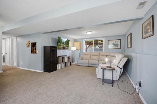 1385 Cottage Lane SE, Owatonna, MN 55060