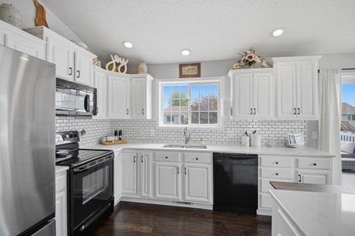 1385 Cottage Lane SE, Owatonna, MN 55060