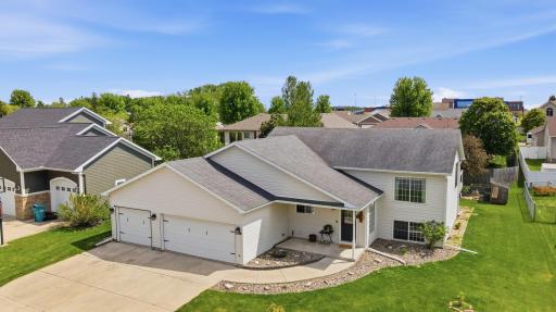 1385 Cottage Lane SE, Owatonna, MN 55060