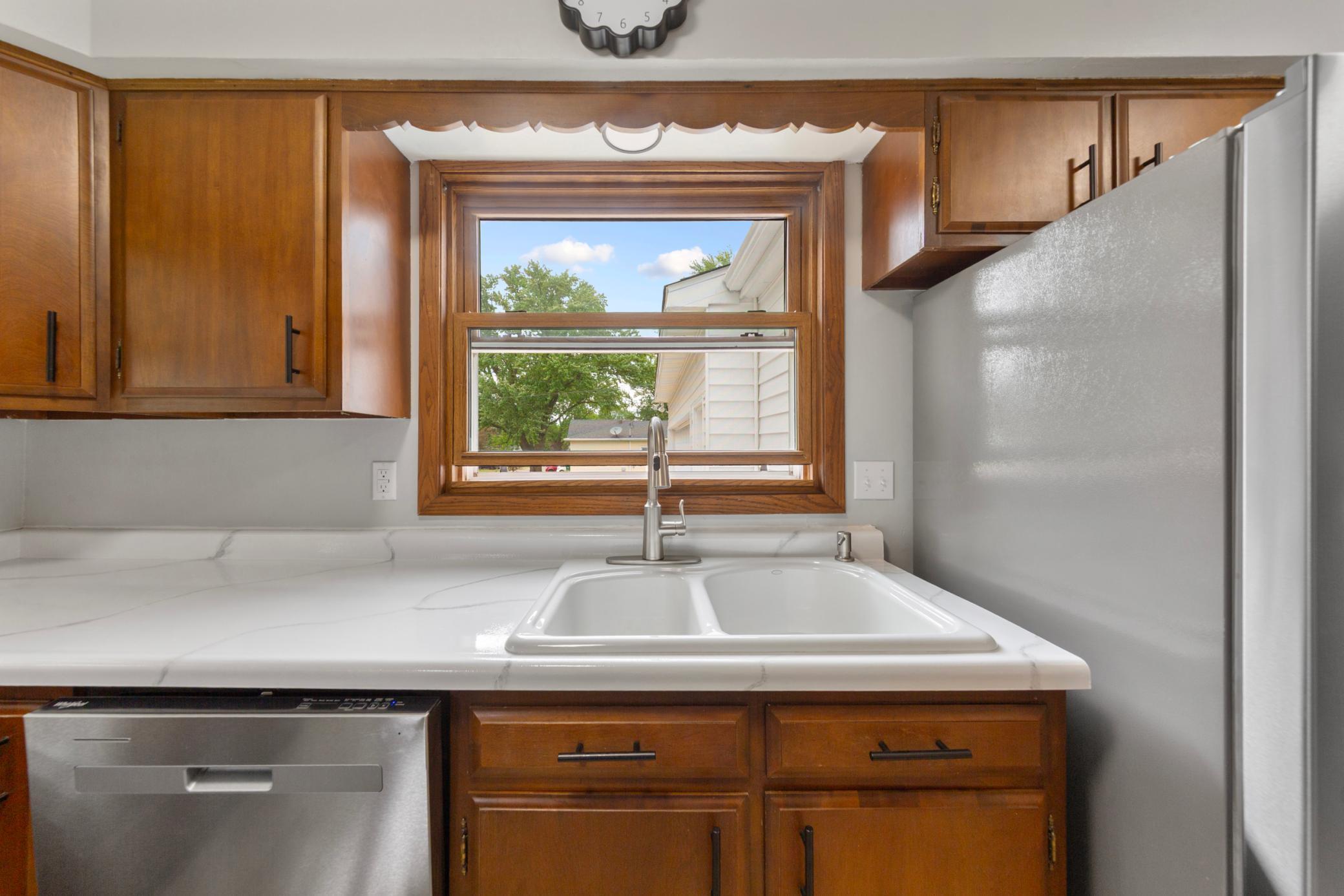 23 kitchen.jpg