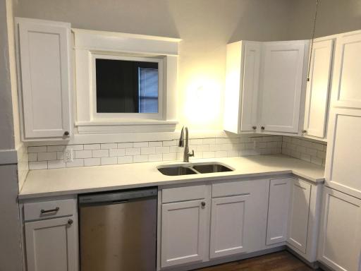 2205 Pleasant Avenue, Minneapolis, MN 55404
