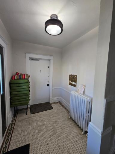 2205 Pleasant Avenue, Minneapolis, MN 55404