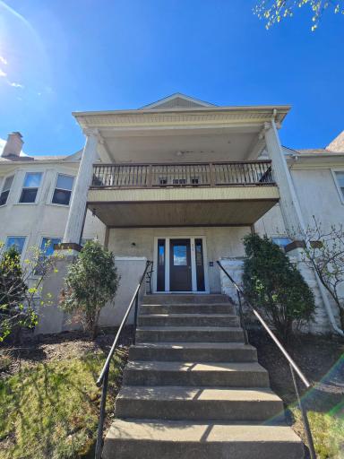 2205 Pleasant Avenue, Minneapolis, MN 55404
