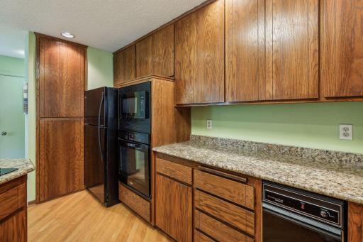 6520 Harbor Place NE, Prior Lake, MN 55372