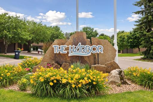 6520 Harbor Place NE, Prior Lake, MN 55372