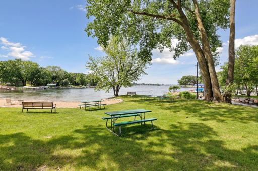 6520 Harbor Place NE, Prior Lake, MN 55372