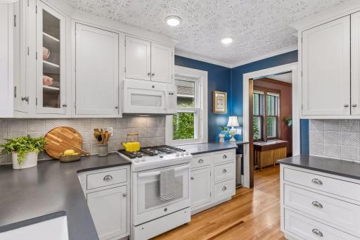 1601 Thomas Avenue, Saint Paul, MN 55104