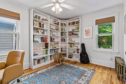 1601 Thomas Avenue, Saint Paul, MN 55104