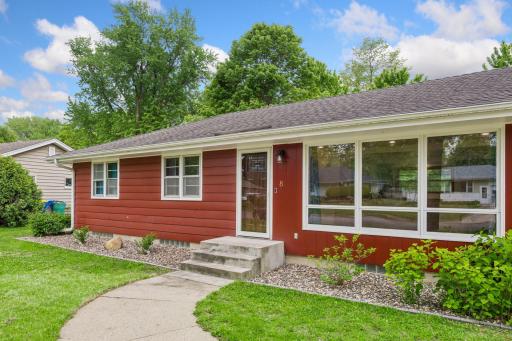 8 Central Lane, Northfield, MN 55057