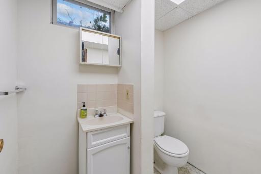 8 Central Lane, Northfield, MN 55057