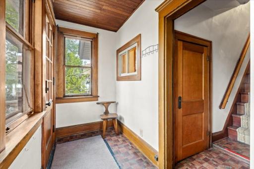315 George Street W, Saint Paul, MN 55107