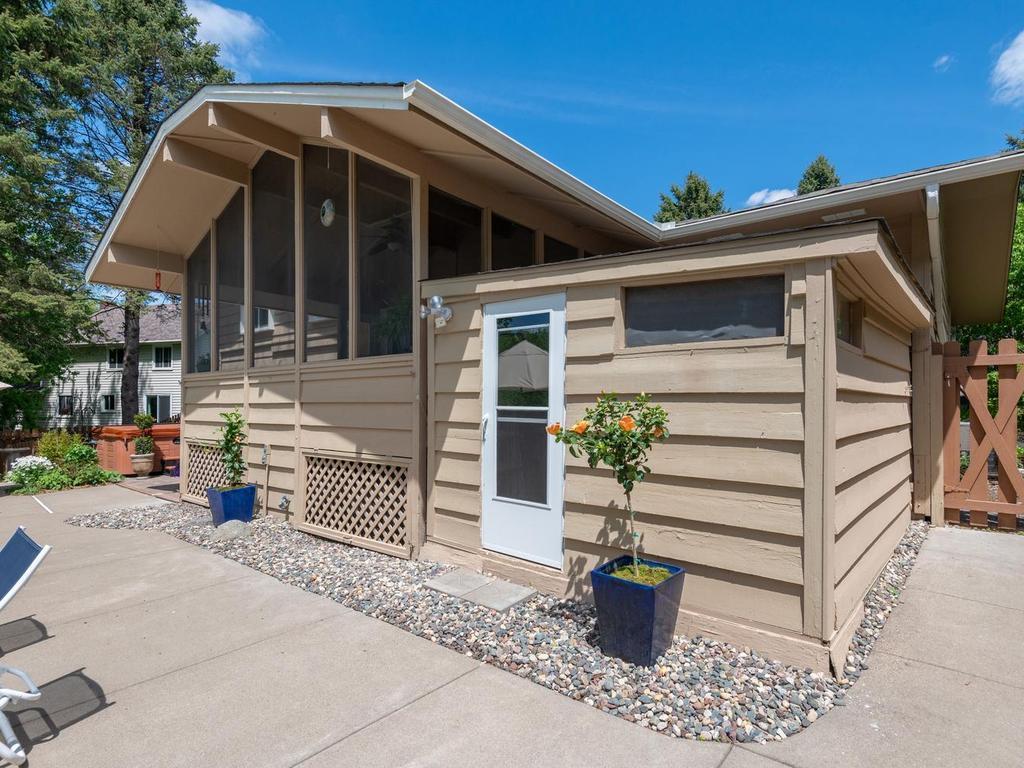 12x12 Pump & outdoor storage shed.