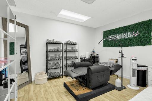 5701 Kentucky Avenue N, Minneapolis, MN 55428