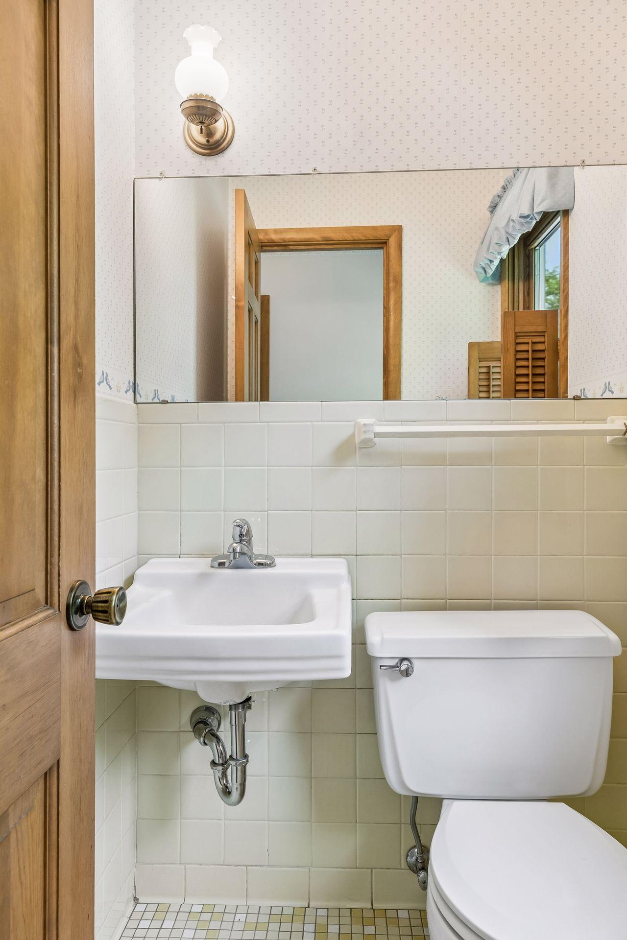 Main Level - 1/2 Bath