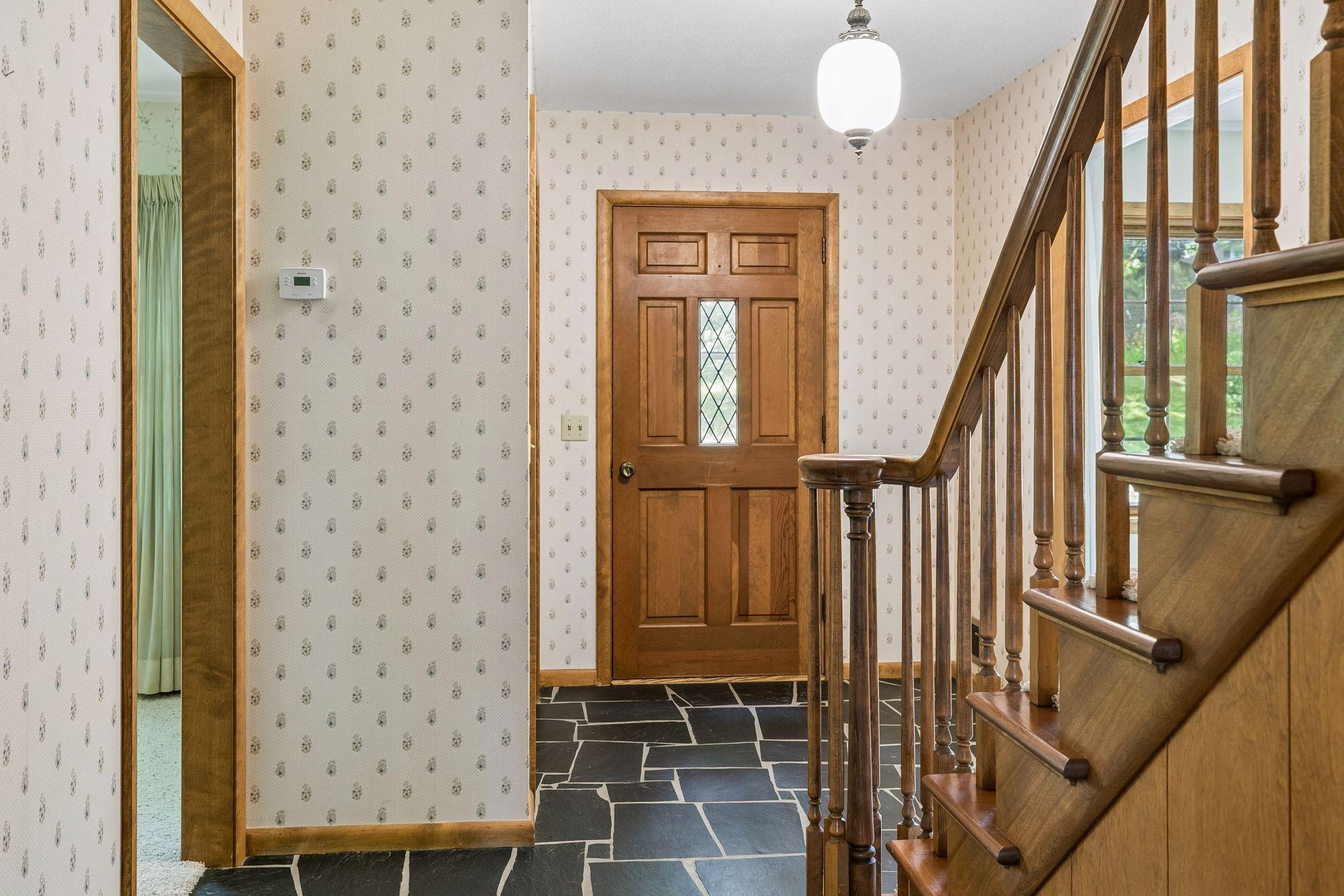Main Level- Entry