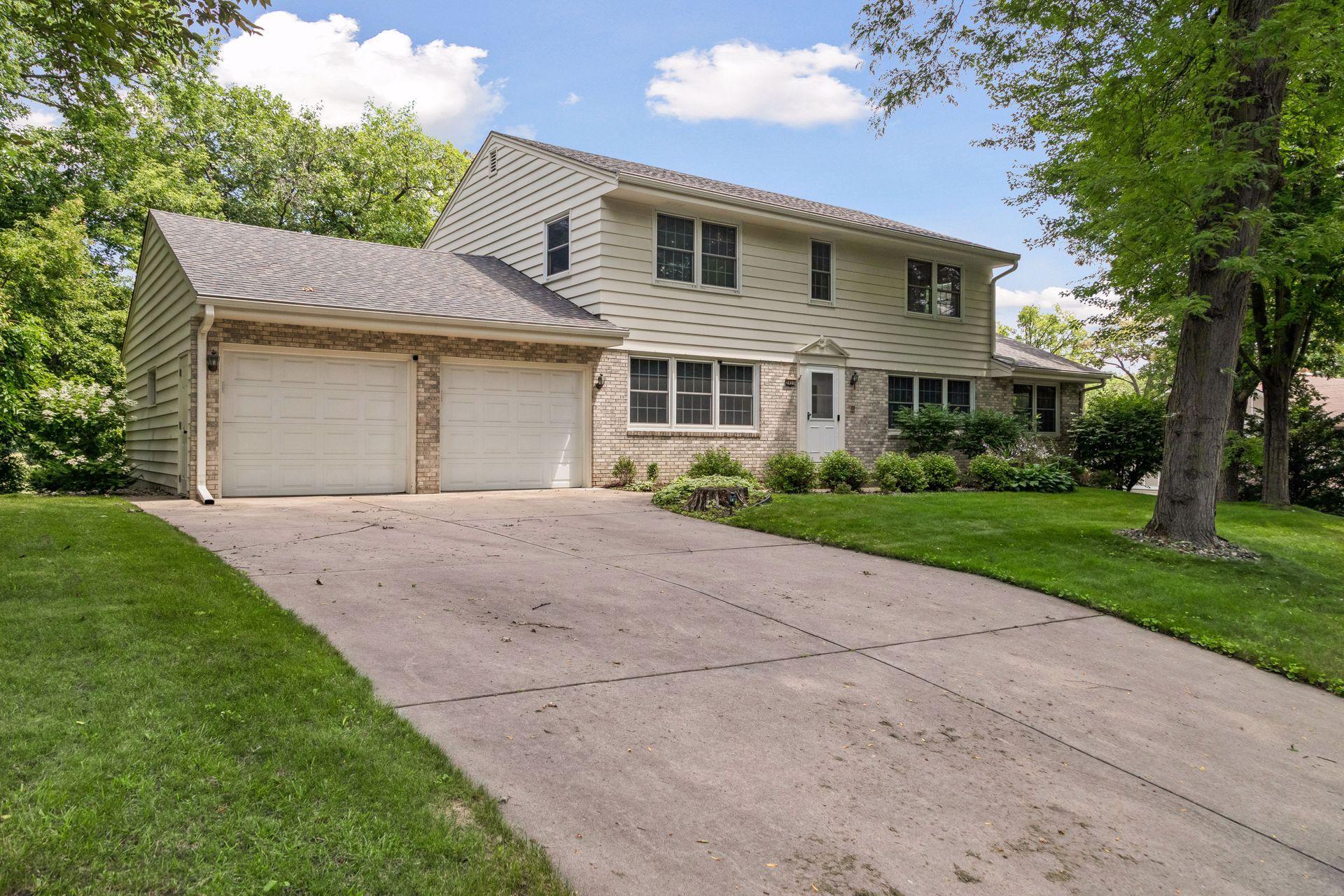3931 Huntingdon Drive