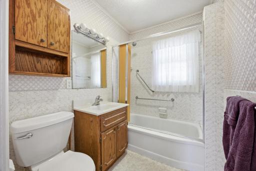 105 16th Avenue N, Fargo, ND 58102
